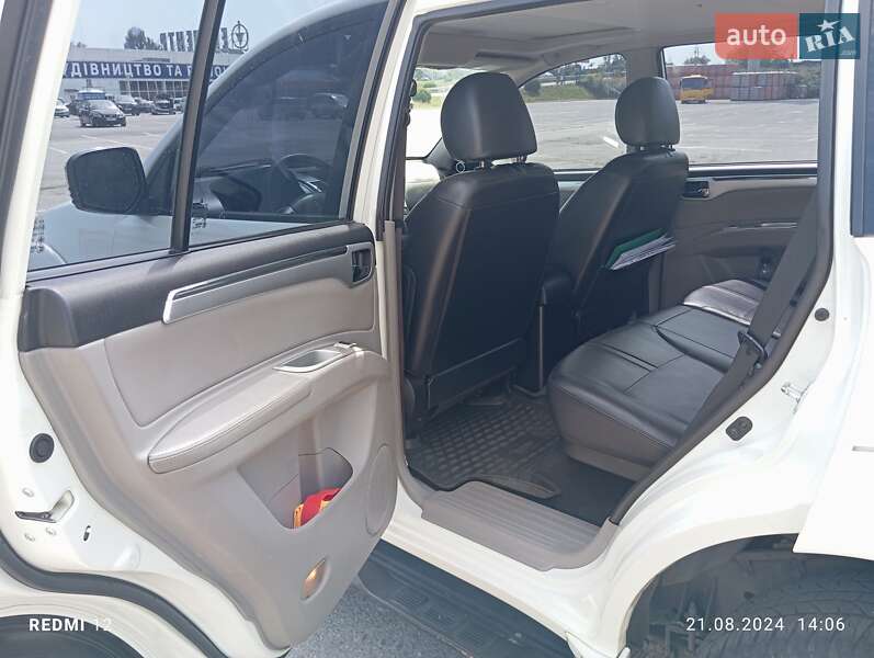 Внедорожник / Кроссовер Mitsubishi Pajero Sport 2012 в Ужгороде