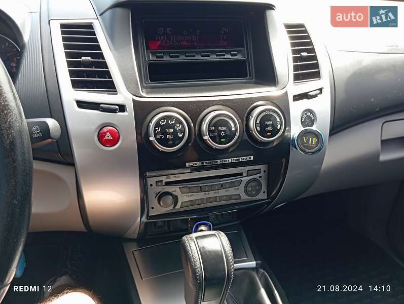 Внедорожник / Кроссовер Mitsubishi Pajero Sport 2012 в Ужгороде