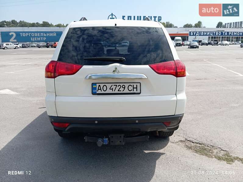 Внедорожник / Кроссовер Mitsubishi Pajero Sport 2012 в Ужгороде