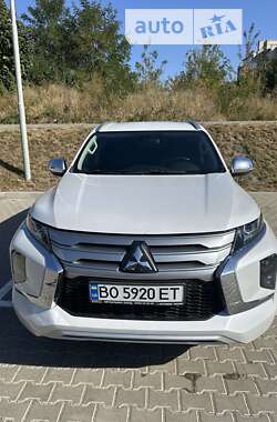 Mitsubishi Pajero Sport 2021