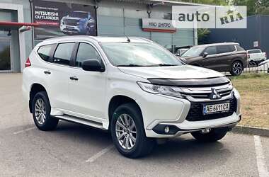 Позашляховик / Кросовер Mitsubishi Pajero Sport 2016 в Дніпрі