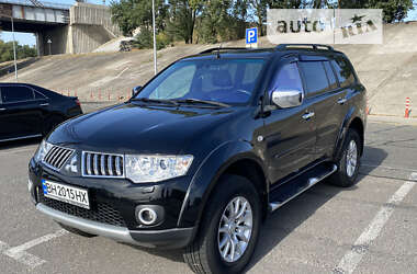 Позашляховик / Кросовер Mitsubishi Pajero Sport 2011 в Києві