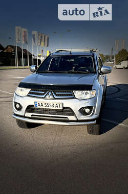 Позашляховик / Кросовер Mitsubishi Pajero Sport 2014 в Києві