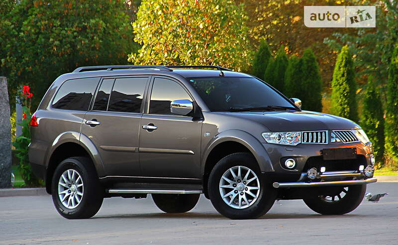 Позашляховик / Кросовер Mitsubishi Pajero Sport 2013 в Дніпрі