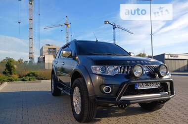 Позашляховик / Кросовер Mitsubishi Pajero Sport 2011 в Харкові