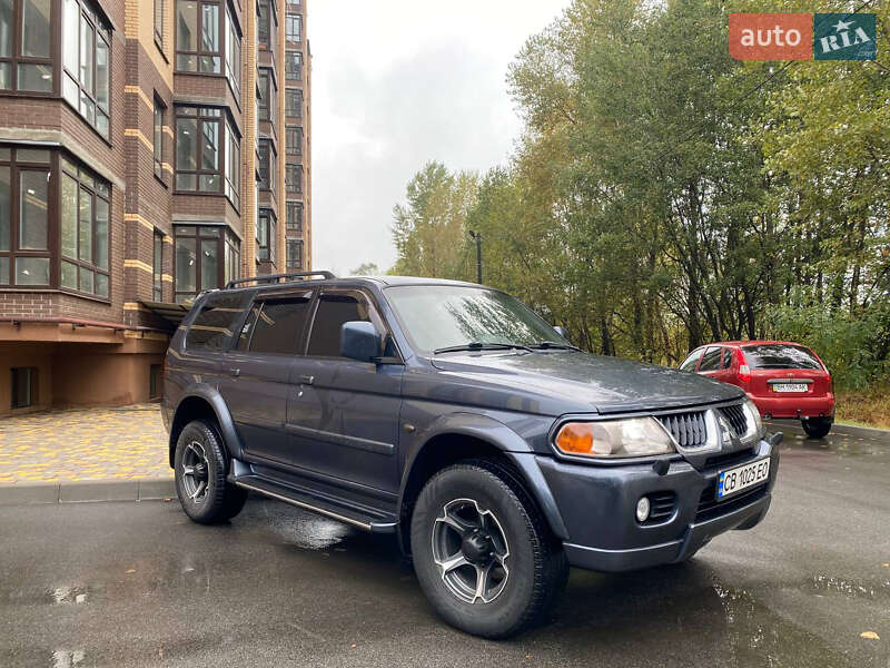 Позашляховик / Кросовер Mitsubishi Pajero Sport 2008 в Чернігові