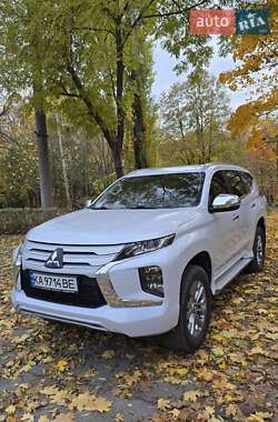 Позашляховик / Кросовер Mitsubishi Pajero Sport 2021 в Луцьку