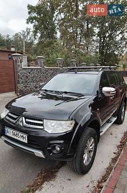 Mitsubishi Pajero Sport 2013