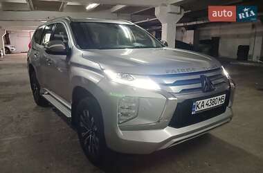 Позашляховик / Кросовер Mitsubishi Pajero Sport 2020 в Києві