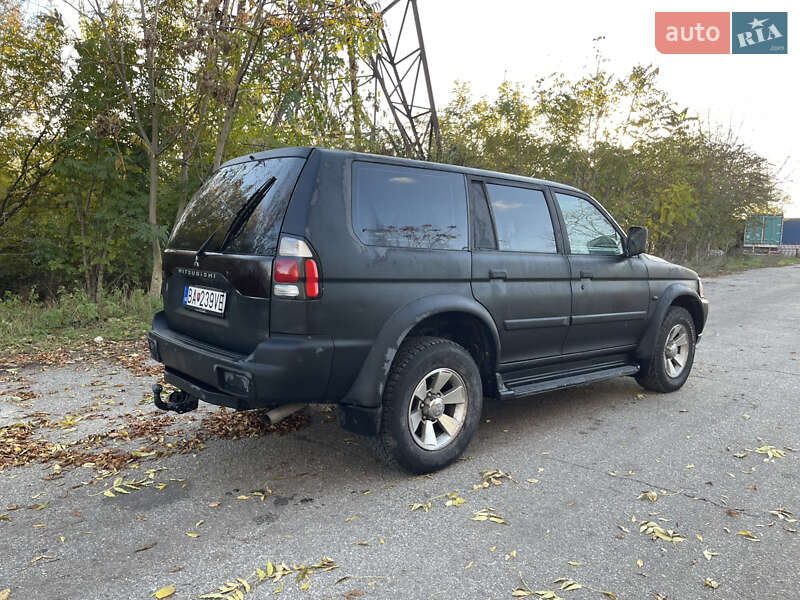 Внедорожник / Кроссовер Mitsubishi Pajero Sport 2000 в Одессе