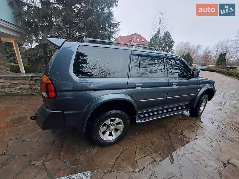 Внедорожник / Кроссовер Mitsubishi Pajero Sport 2008 в Киеве