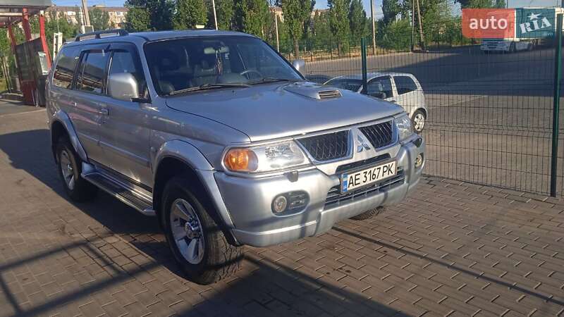 Внедорожник / Кроссовер Mitsubishi Pajero Sport 2006 в Кривом Роге