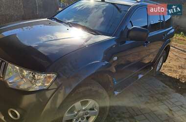 Mitsubishi Pajero Sport 2012