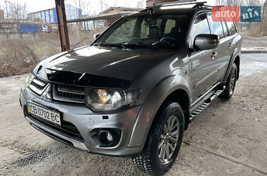 Mitsubishi Pajero Sport 2013