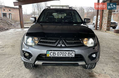 Позашляховик / Кросовер Mitsubishi Pajero Sport 2013 в Чернігові