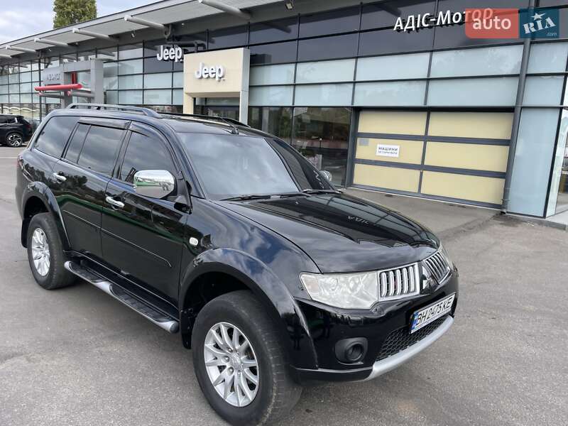 Mitsubishi Pajero Sport 2011