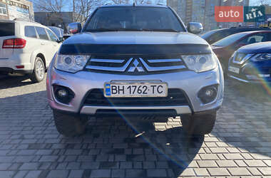 Позашляховик / Кросовер Mitsubishi Pajero Sport 2015 в Одесі