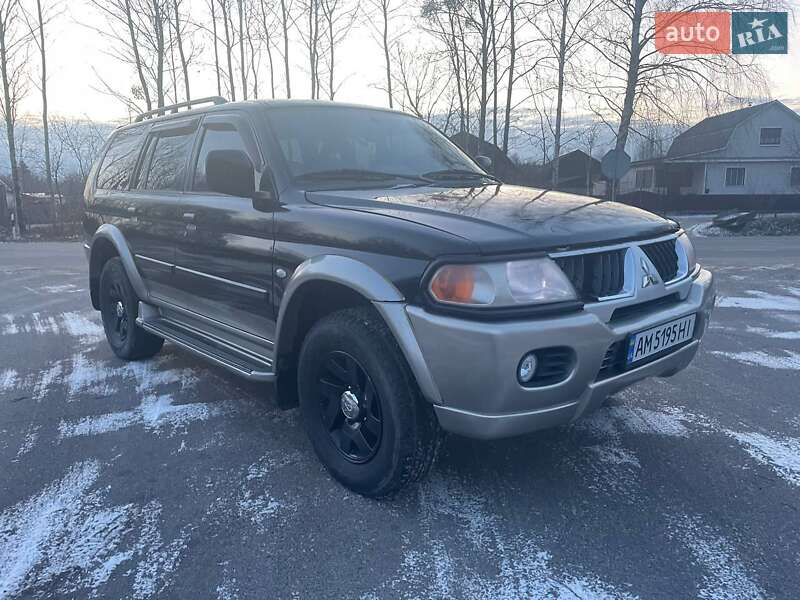 Позашляховик / Кросовер Mitsubishi Pajero Sport 2004 в Олевську