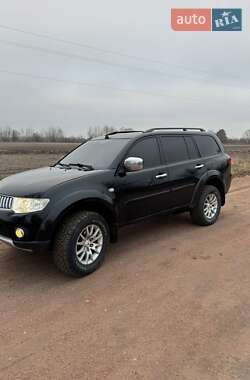 Mitsubishi Pajero Sport 2011