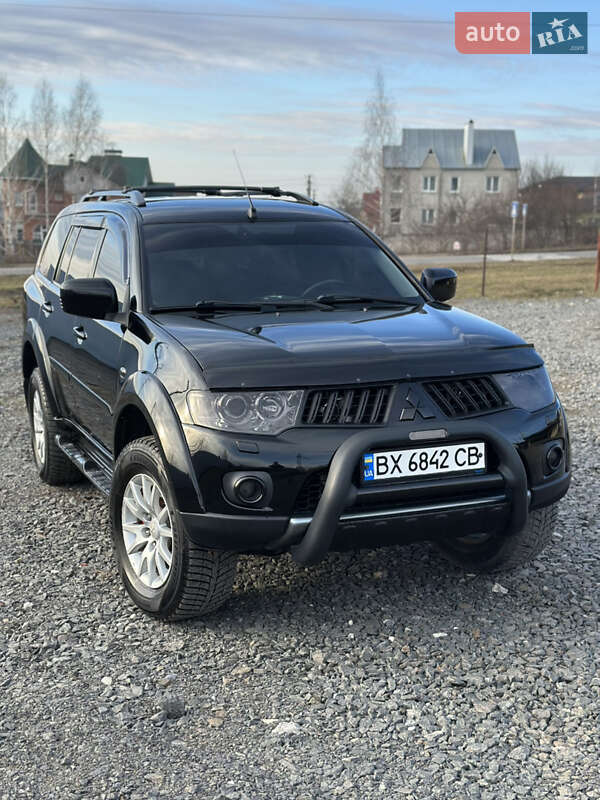Mitsubishi Pajero Sport 2012