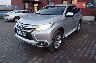 Mitsubishi Pajero Sport 2016