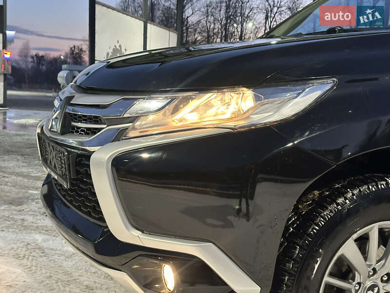 Внедорожник / Кроссовер Mitsubishi Pajero Sport 2016 в Тульчине