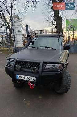 Внедорожник / Кроссовер Mitsubishi Pajero Sport 2002 в 