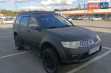 Внедорожник / Кроссовер Mitsubishi Pajero Sport 2010 в 