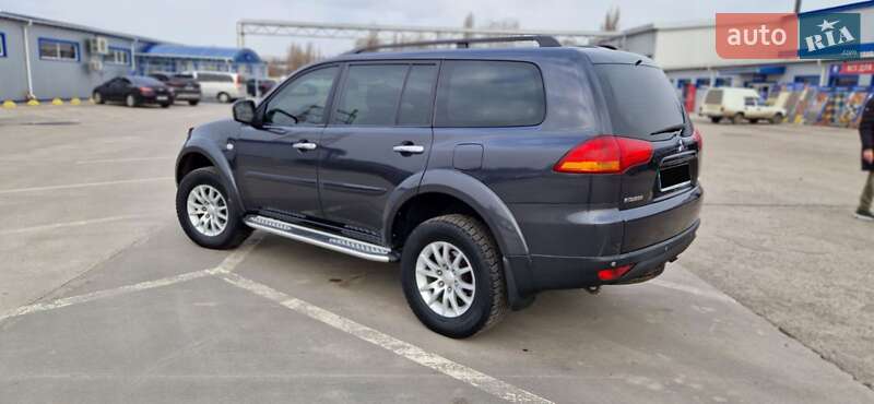 Внедорожник / Кроссовер Mitsubishi Pajero Sport 2012 в Кременчуге