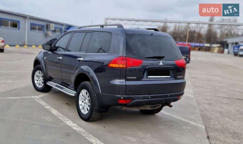 Внедорожник / Кроссовер Mitsubishi Pajero Sport 2012 в Кременчуге