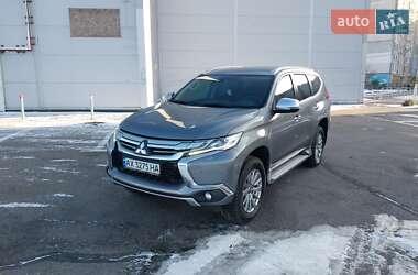 Внедорожник / Кроссовер Mitsubishi Pajero Sport 2017 в Харькове