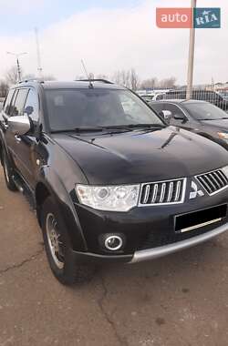 Mitsubishi Pajero Sport 2011