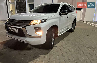 Внедорожник / Кроссовер Mitsubishi Pajero Sport 2021 в Киеве