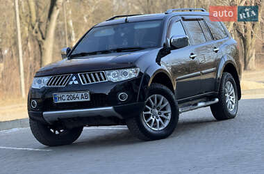 Mitsubishi Pajero Sport 2011