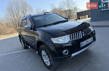 Позашляховик / Кросовер Mitsubishi Pajero Sport 2011 в Камені-Каширському