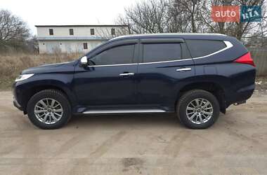 Внедорожник / Кроссовер Mitsubishi Pajero Sport 2017 в 