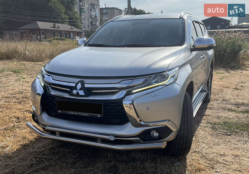 Mitsubishi Pajero Sport 2017