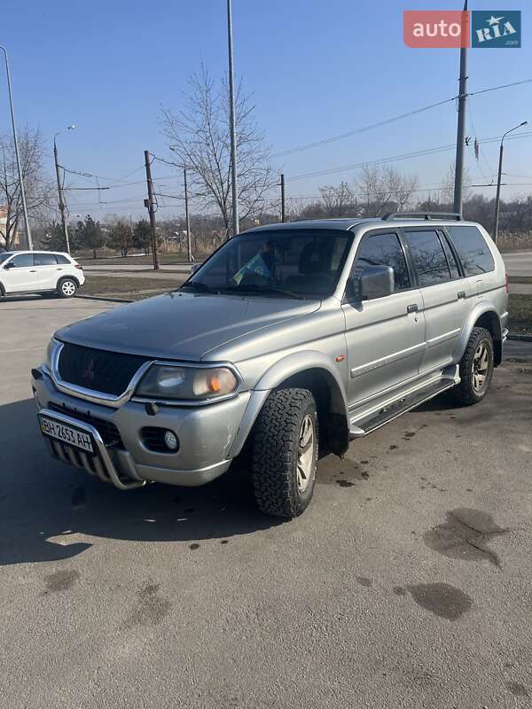Mitsubishi Pajero Sport 2001