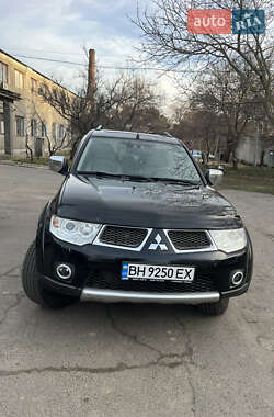 Внедорожник / Кроссовер Mitsubishi Pajero Sport 2010 в Одессе