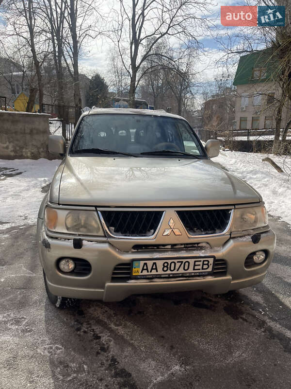 Позашляховик / Кросовер Mitsubishi Pajero Sport 2007 в Києві
