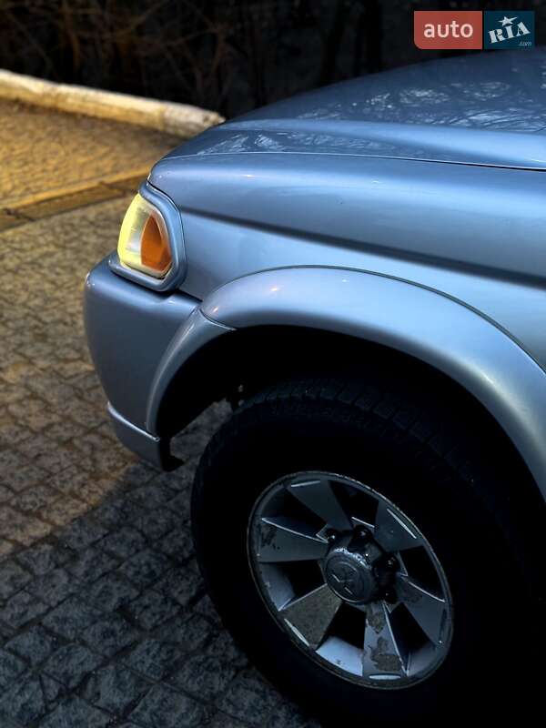 Внедорожник / Кроссовер Mitsubishi Pajero Sport 2008 в Черновцах