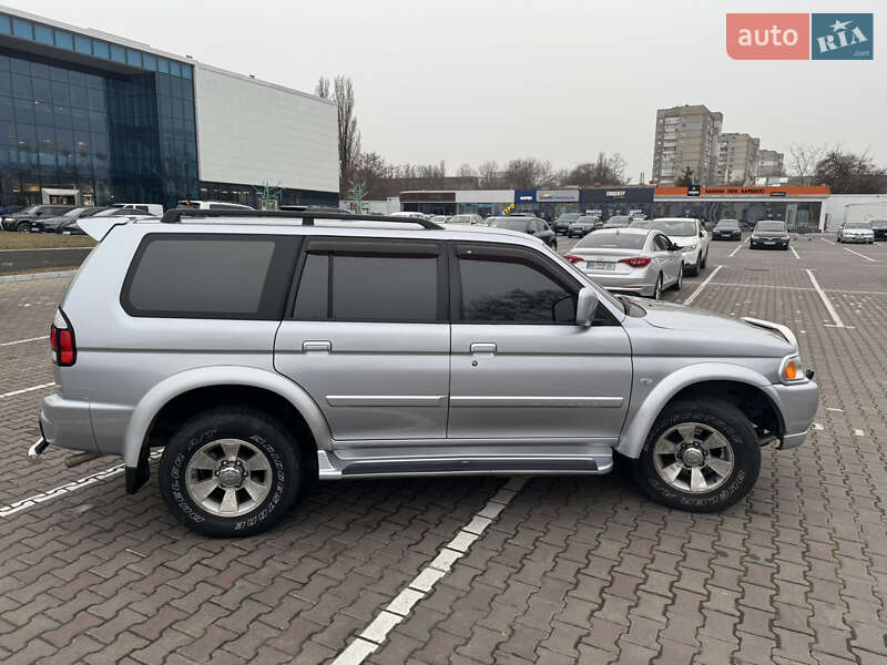 Внедорожник / Кроссовер Mitsubishi Pajero Sport 2006 в Николаеве