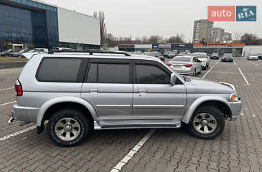 Внедорожник / Кроссовер Mitsubishi Pajero Sport 2006 в 