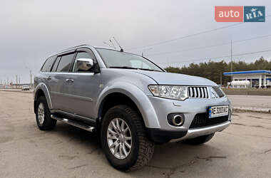 Внедорожник / Кроссовер Mitsubishi Pajero Sport 2011 в 