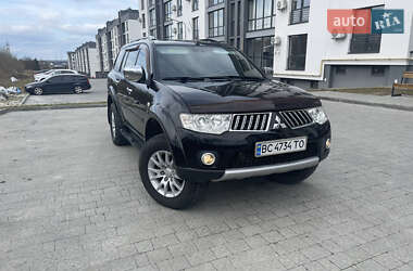 Mitsubishi Pajero Sport 2011