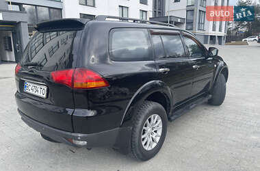 Внедорожник / Кроссовер Mitsubishi Pajero Sport 2011 в 