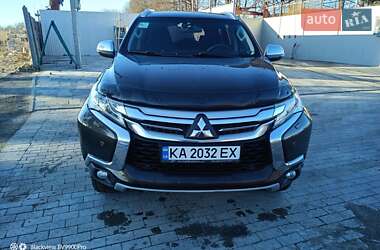 Внедорожник / Кроссовер Mitsubishi Pajero Sport 2017 в 