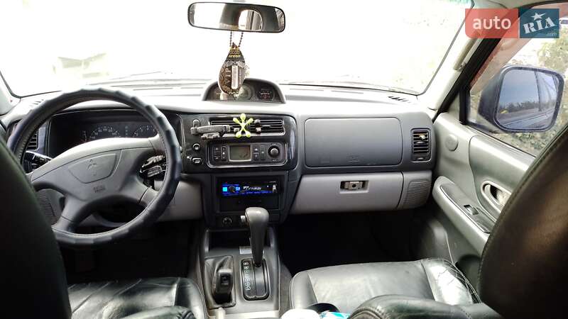 Внедорожник / Кроссовер Mitsubishi Pajero Sport 2004 в Лубнах