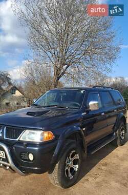 Внедорожник / Кроссовер Mitsubishi Pajero Sport 2005 в 