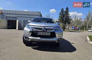 Mitsubishi Pajero Sport 2016